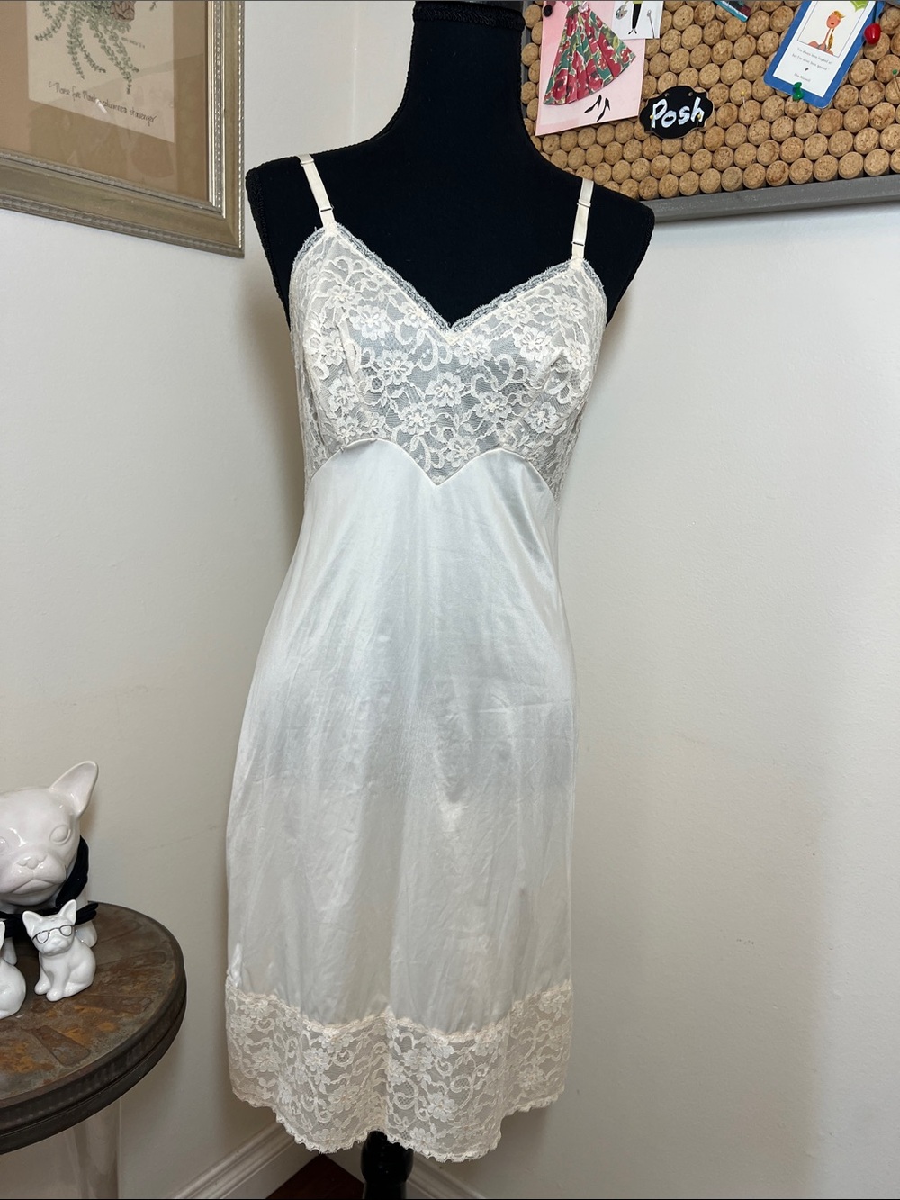 Vintage Vanity Fair Cream Lace Slip Dress - Elegant Lightweight Nightwear Sz. 34